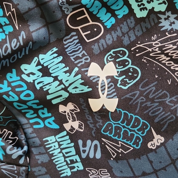 Boys UA Hoodie, Size Medium - Picture 3 of 4